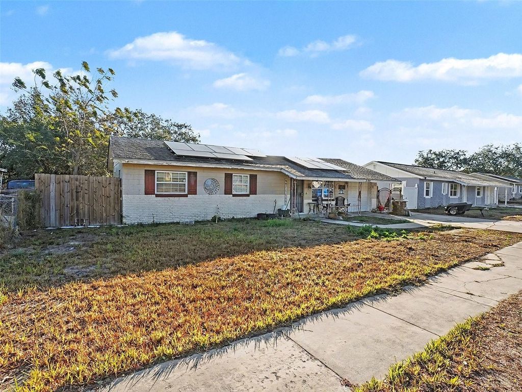 Photo of 3213 Chariot Place, Orlando, FL 32818 (MLS # O6376403)