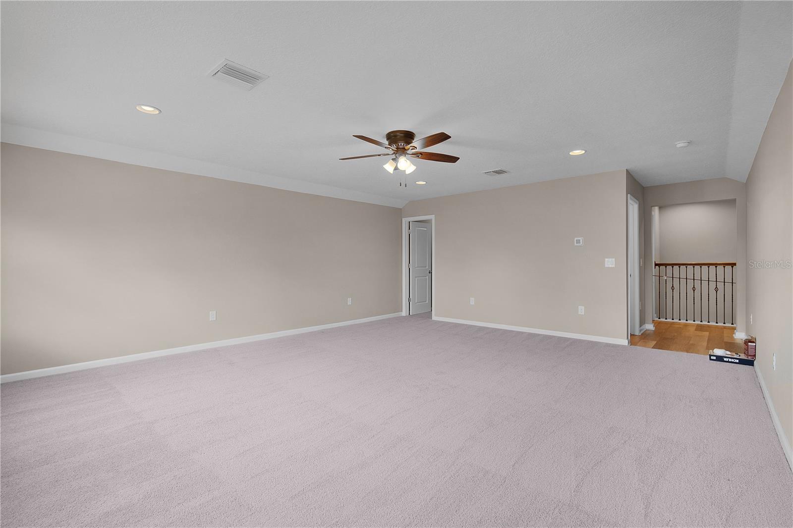 ROPER RESERVE - Residential