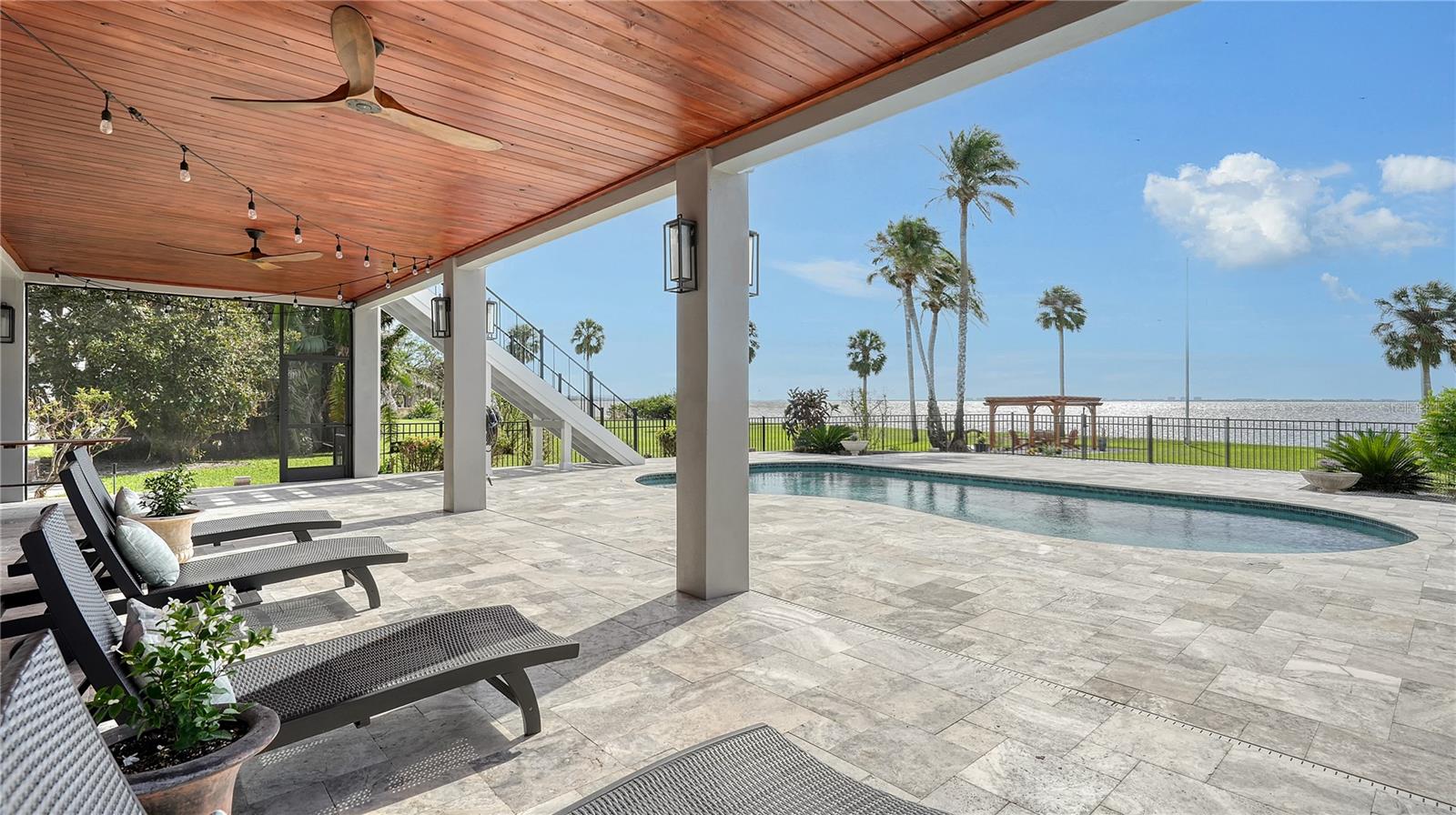 WHITFIELD ESTATES BLKS 14-23 & 26 - Residential