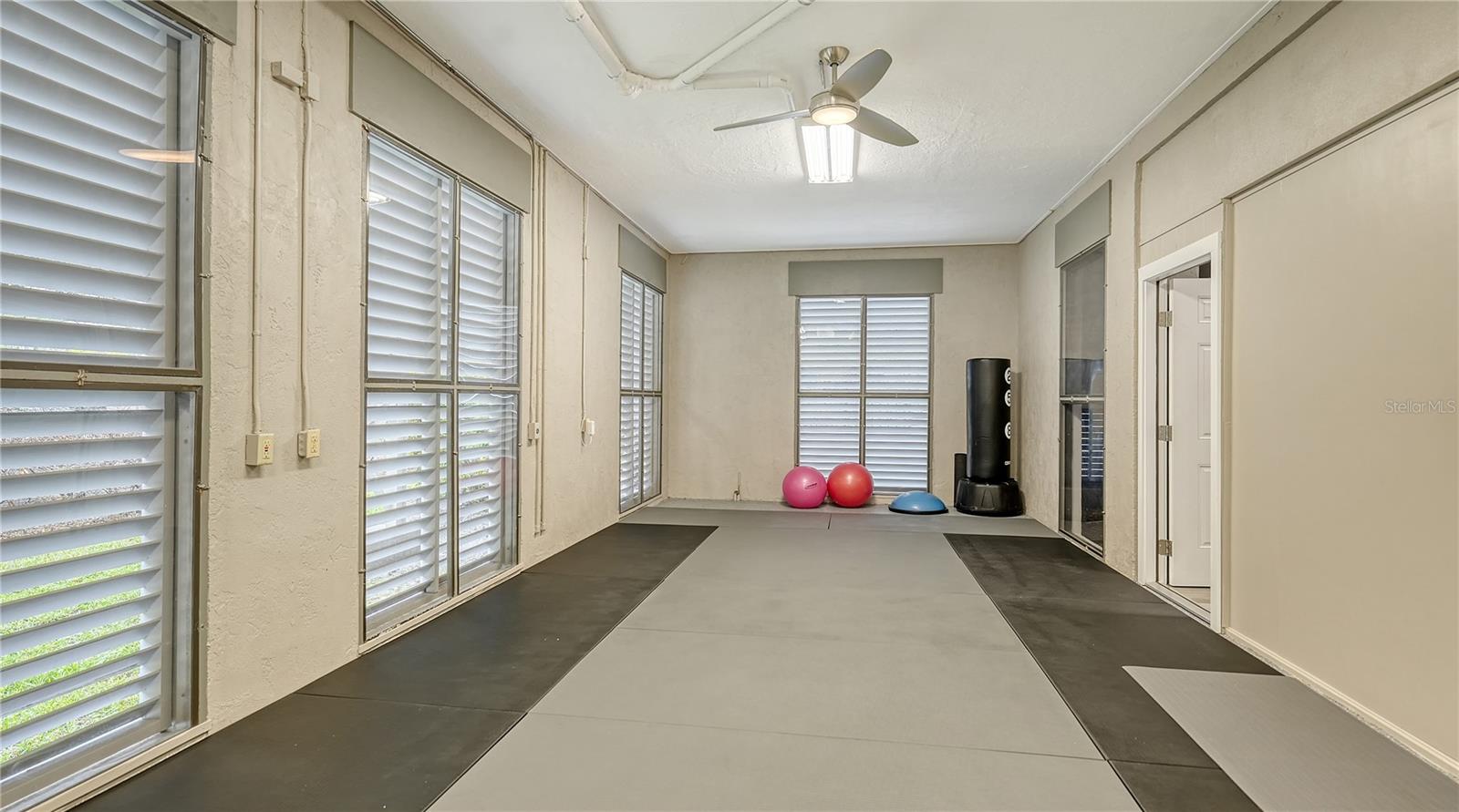 WHITFIELD ESTATES BLKS 14-23 & 26 - Residential