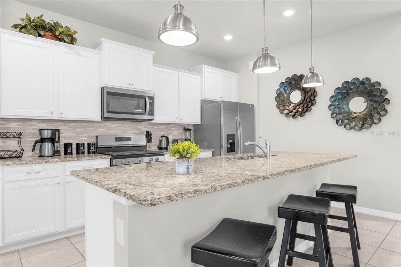 7211 OAKMOSS LOOP