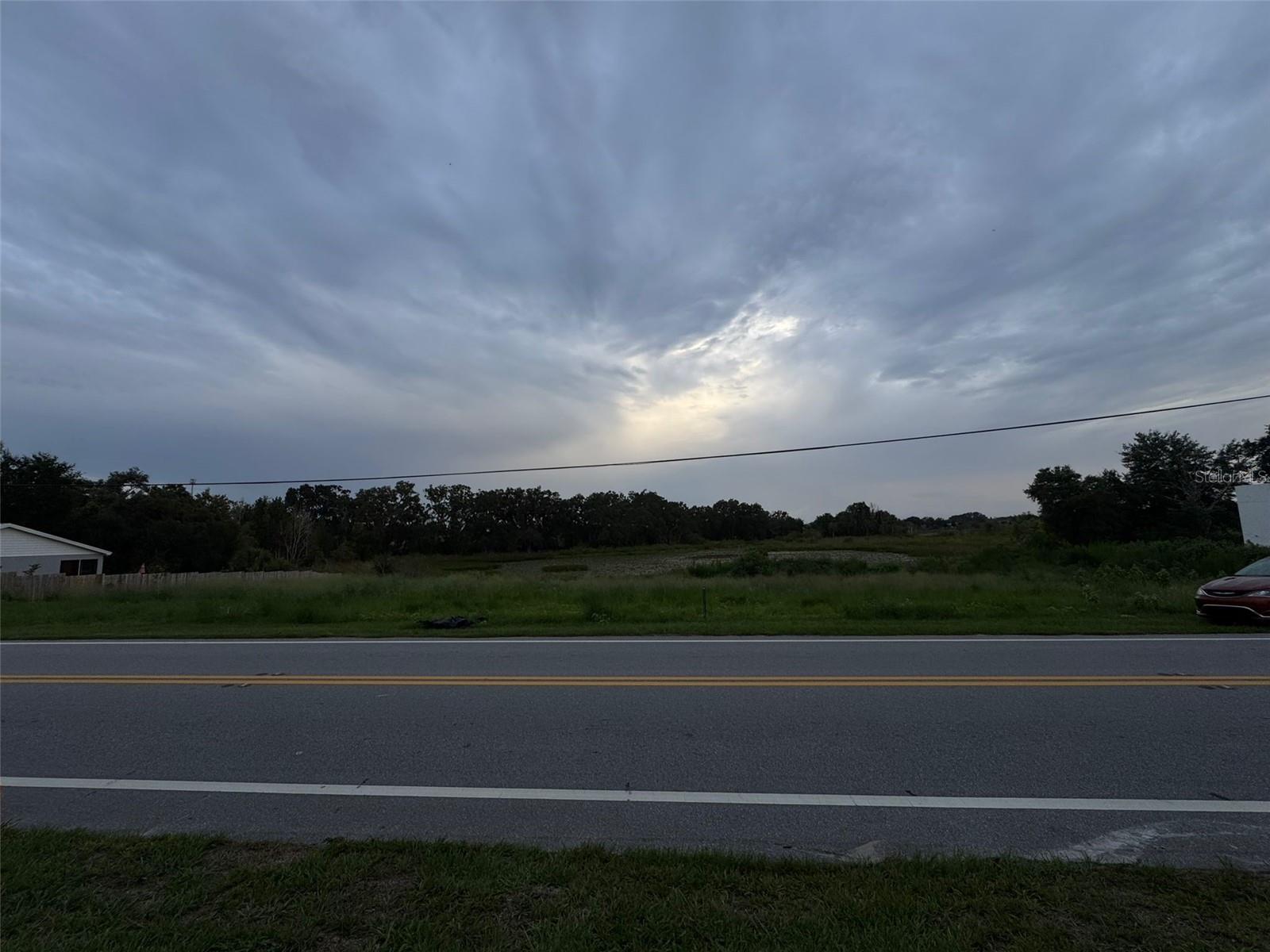Land for Sale – Multifamily Zoning (R-3)
367 North Blvd W, Davenport, Polk County, FL 33837
Excellent opportunity in a fast-growing area of Davenport. This parcel is zoned R-3 (Residential Multifamily), allowing for duplex, triplex, or townhome development (buyer to confirm specific use and density with Polk County).
Located within 2 miles of schools, restaurants, shopping, and healthcare facilities, with easy access to Highway 27 and I-4, this property combines convenience with strong investment potential.