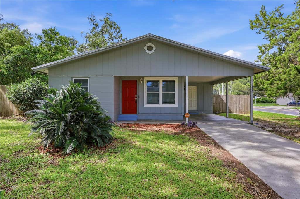 Photo of 14004 NW 158th Avenue, Alachua, FL 32615 (MLS # GC542724)