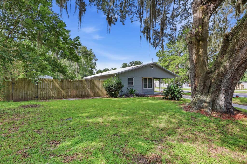 Photo of 14004 NW 158th Avenue, Alachua, FL 32615 (MLS # GC542724)