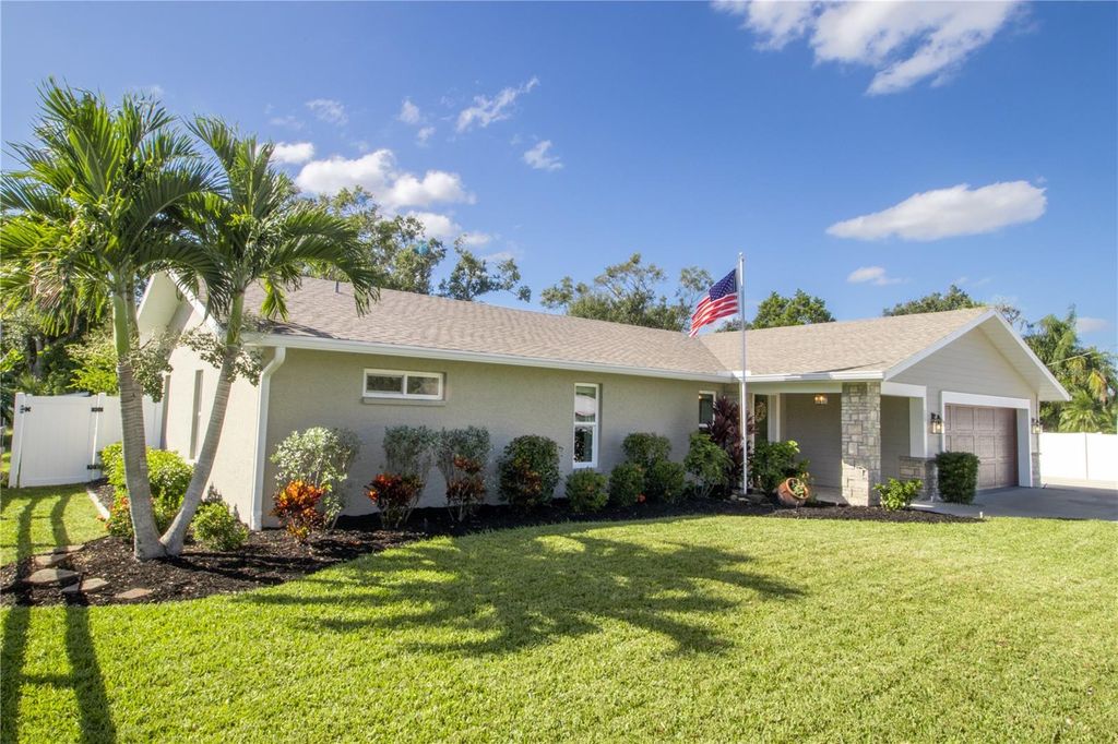 Photo of 118 Tatum Road, Sarasota, FL 34240 (MLS # A4670440)