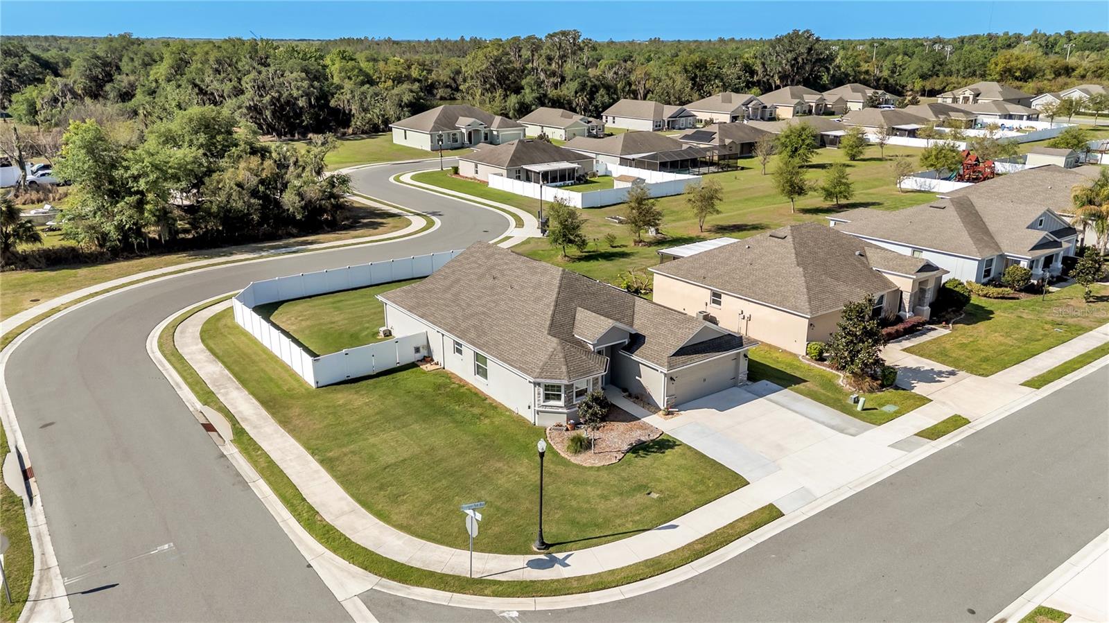 HOLLAND PARK PLACE - Residential