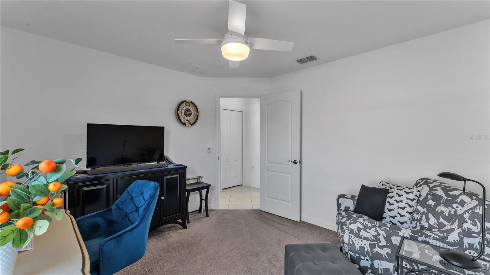 HOLLAND PARK PLACE - Residential