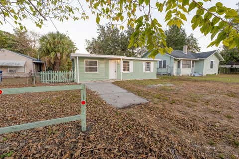 Property photo of 8623 N Willow Avenue, Tampa, FL 33604