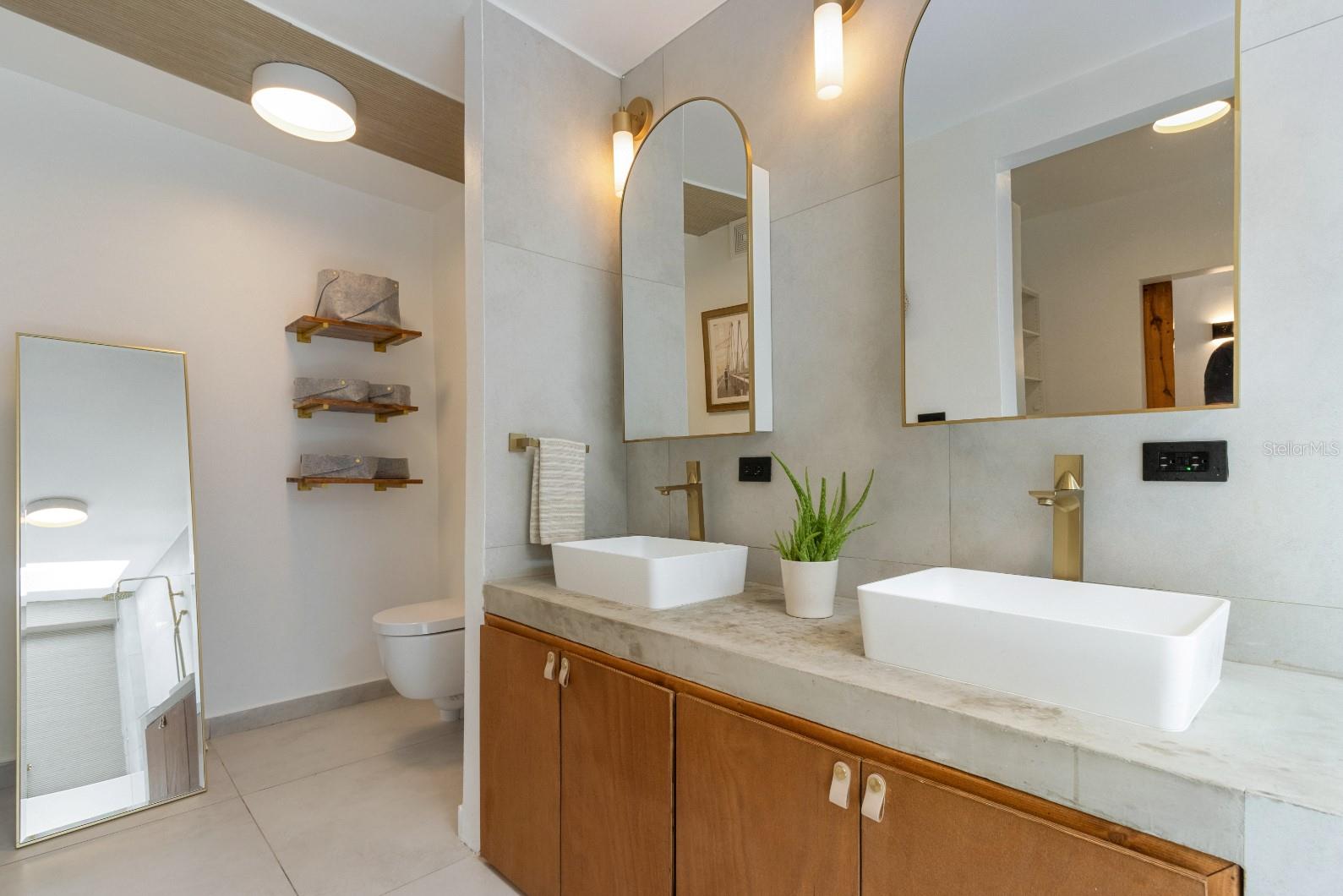CONDADO - Residential Lease