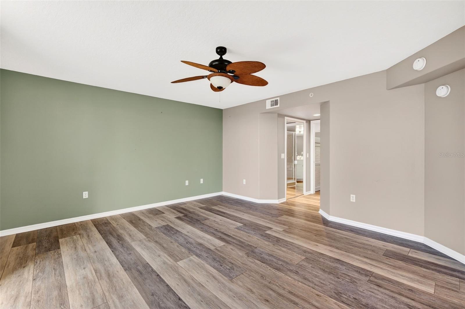 HARBOR DELRIO CONDO - Residential