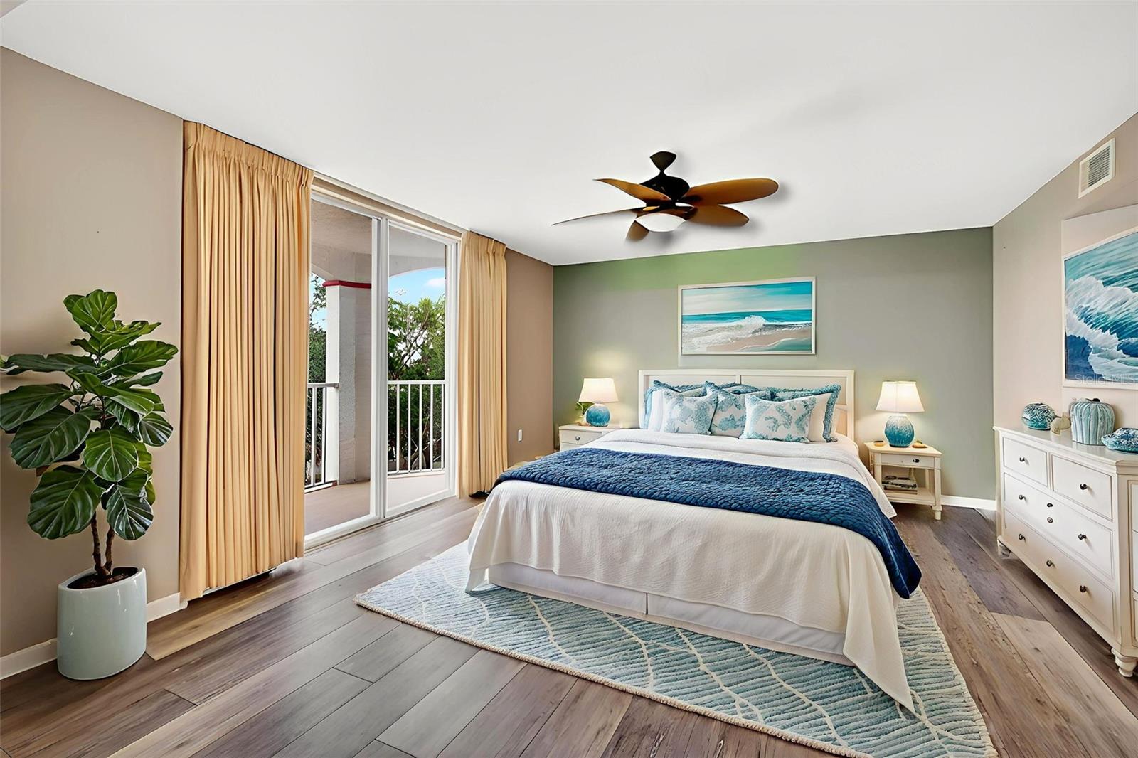 HARBOR DELRIO CONDO - Residential