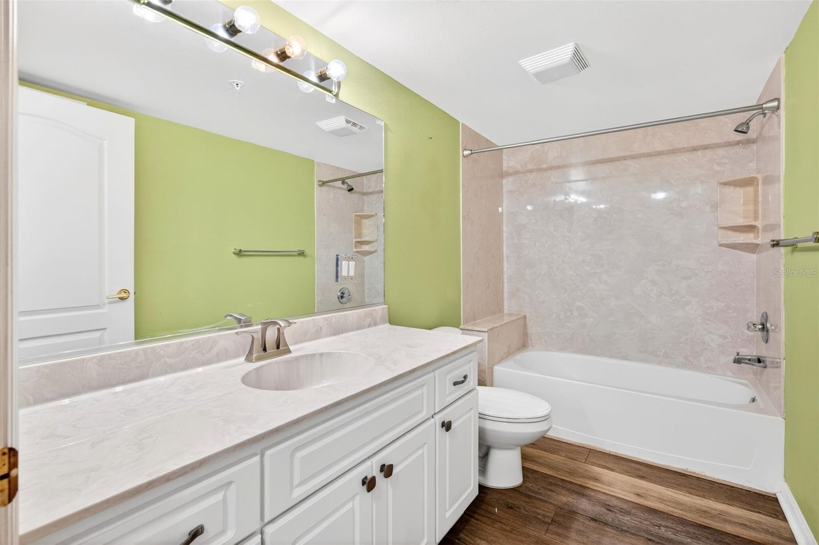 HARBOR DELRIO CONDO - Residential