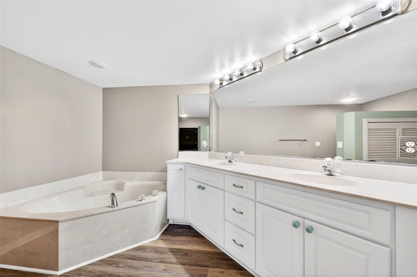 HARBOR DELRIO CONDO - Residential