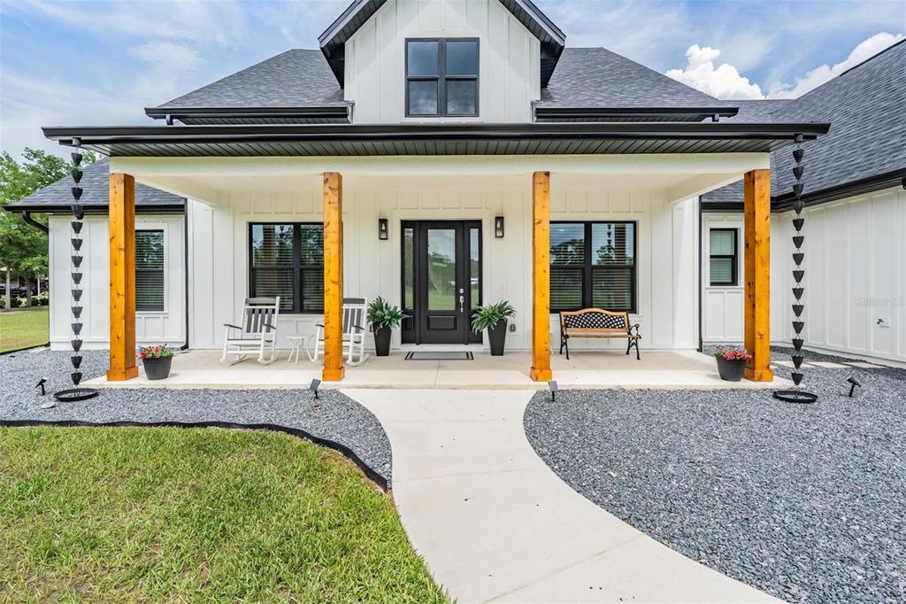 Photo of 17566 Hyland Lane, Dade City, FL 33523 (MLS # TB8391900)