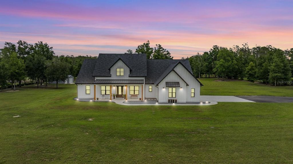 Photo of 17566 Hyland Lane, Dade City, FL 33523 (MLS # TB8391900)