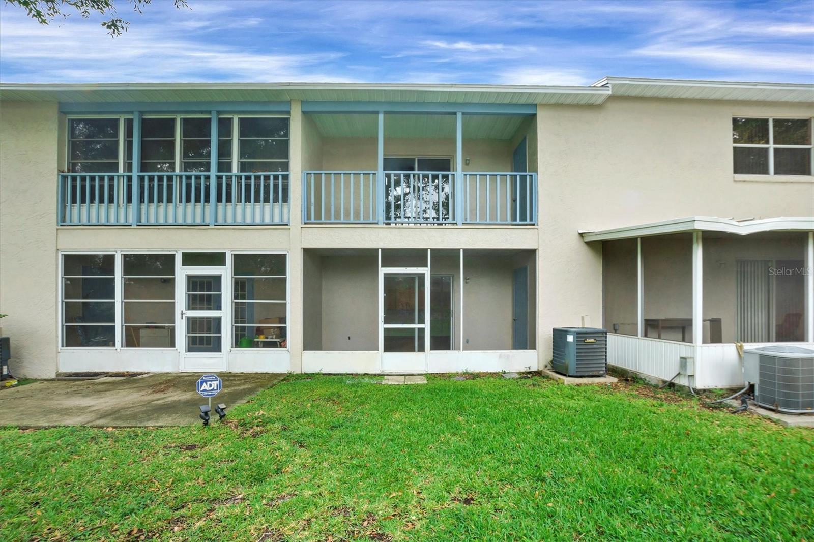 TOWNHOUSES AT PARK LAKE - Residential