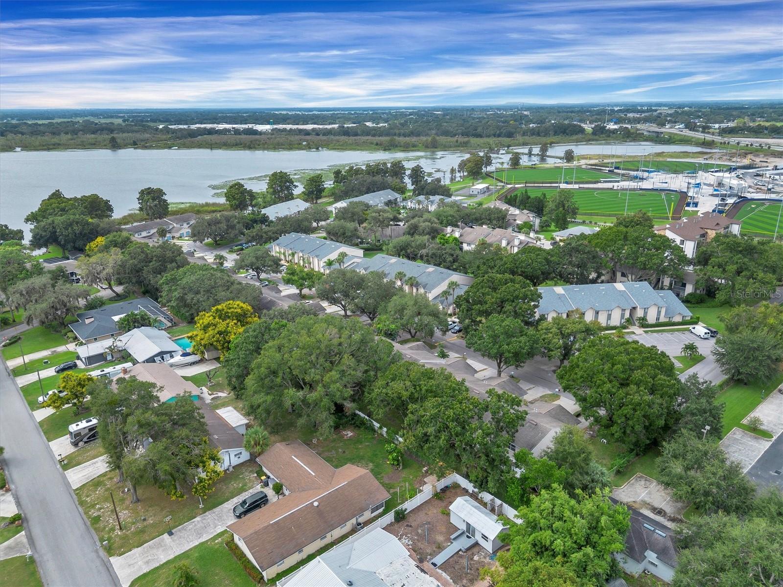TOWNHOUSES AT PARK LAKE - Residential