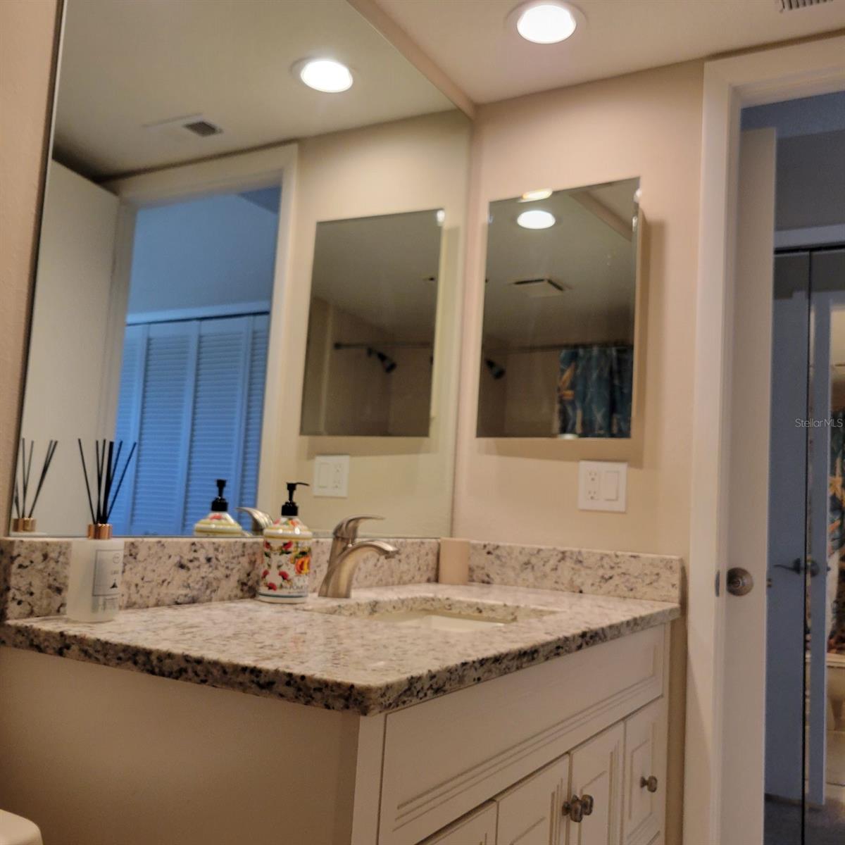 CAPRI HARBOR CONDO - Residential Lease