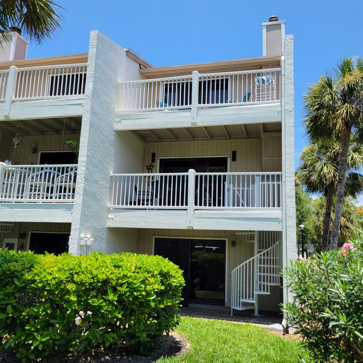 CAPRI HARBOR CONDO - Residential Lease