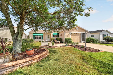 Photo of 2615 Privada Drive, The Villages, FL 32162 (MLS # OM733205)