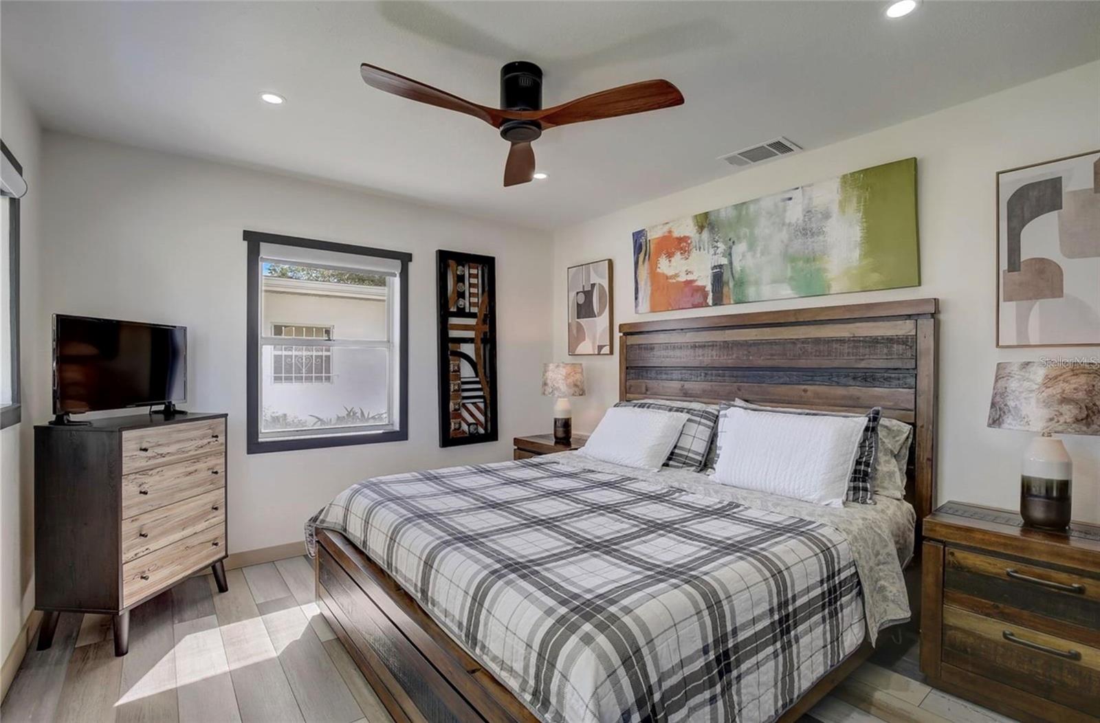 CRESTMONT - Residential Lease