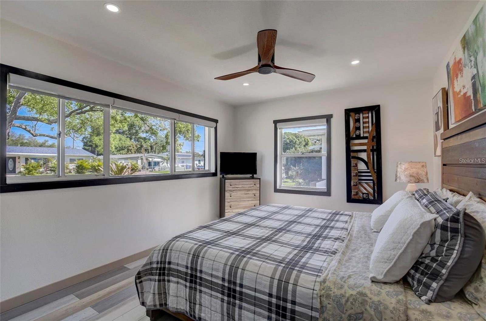 CRESTMONT - Residential Lease