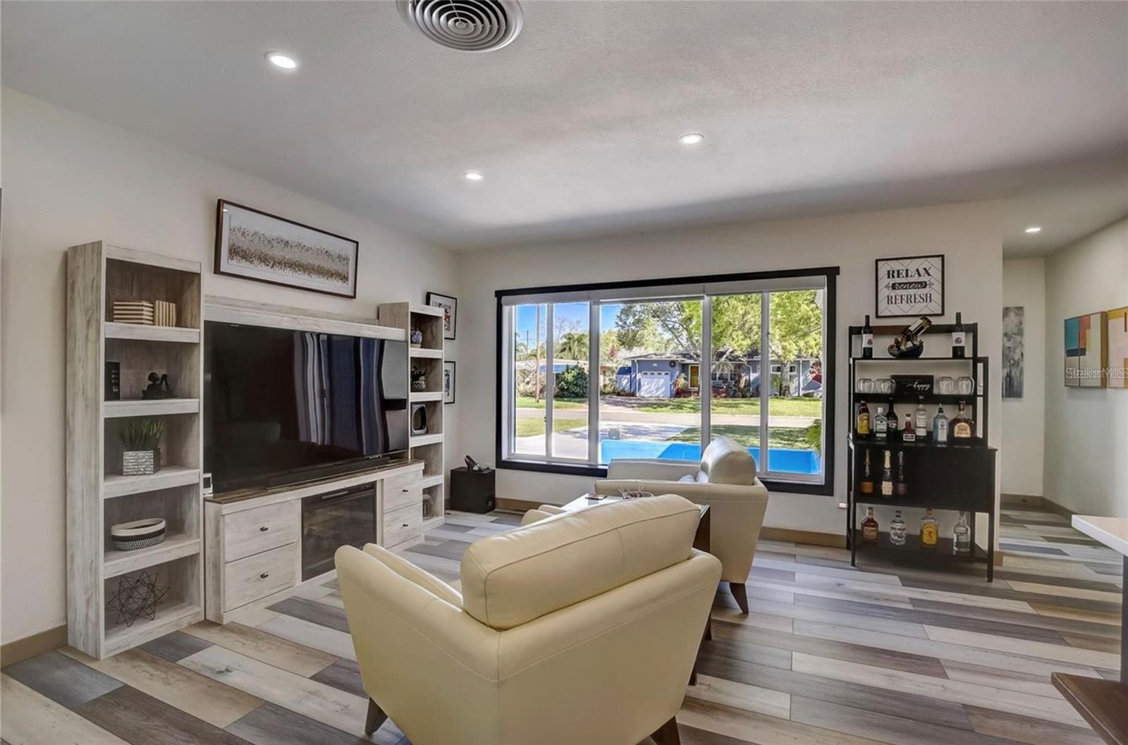 CRESTMONT - Residential Lease