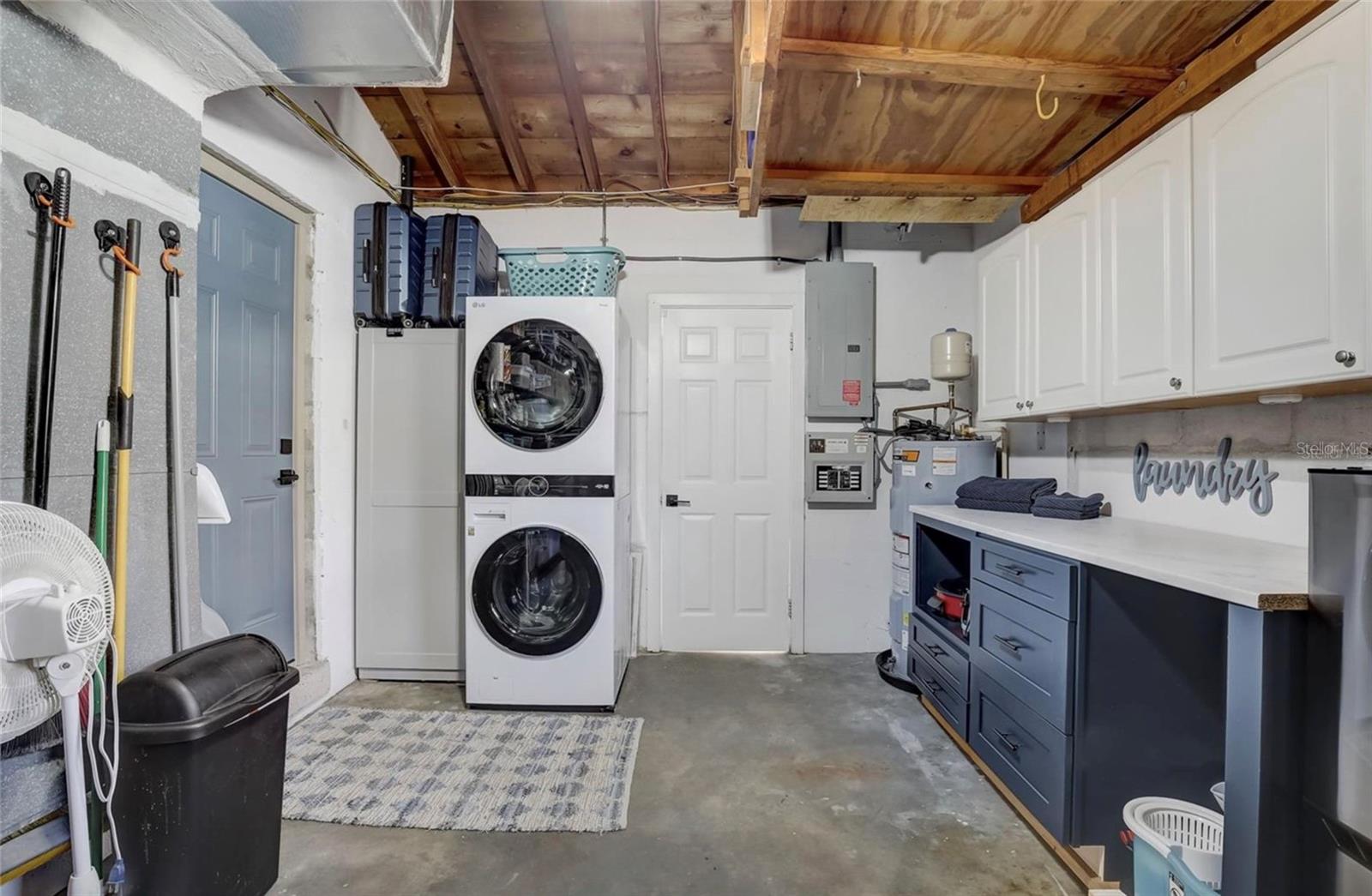 CRESTMONT - Residential Lease