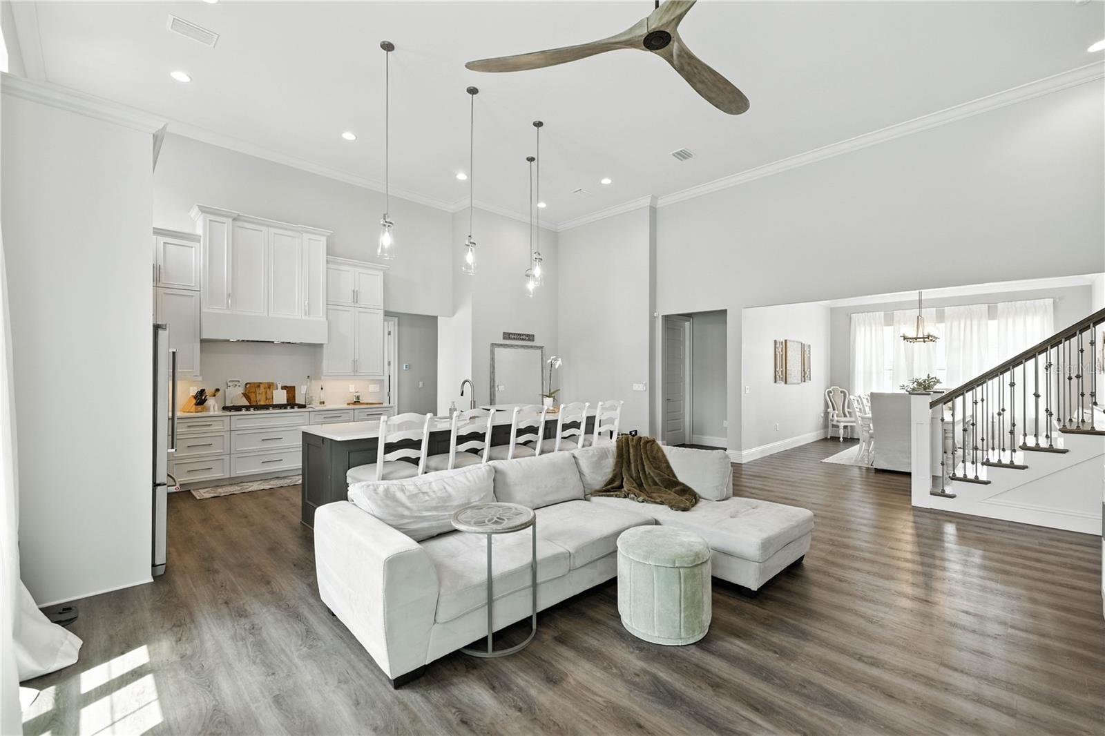WOODFIELD XING - Residential
