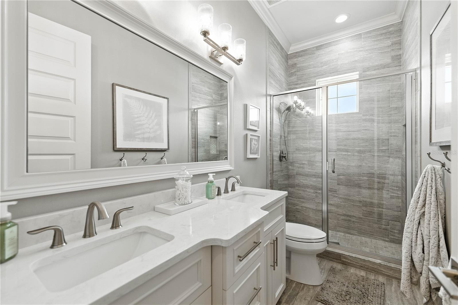 WOODFIELD XING - Residential
