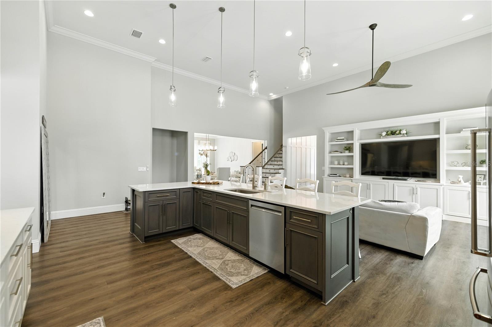 WOODFIELD XING - Residential