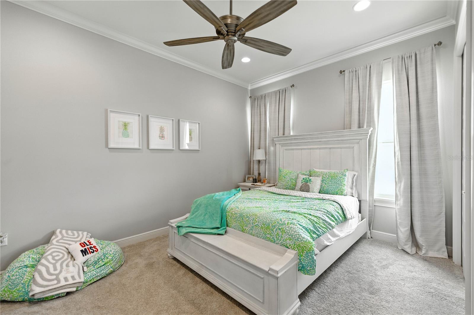 WOODFIELD XING - Residential