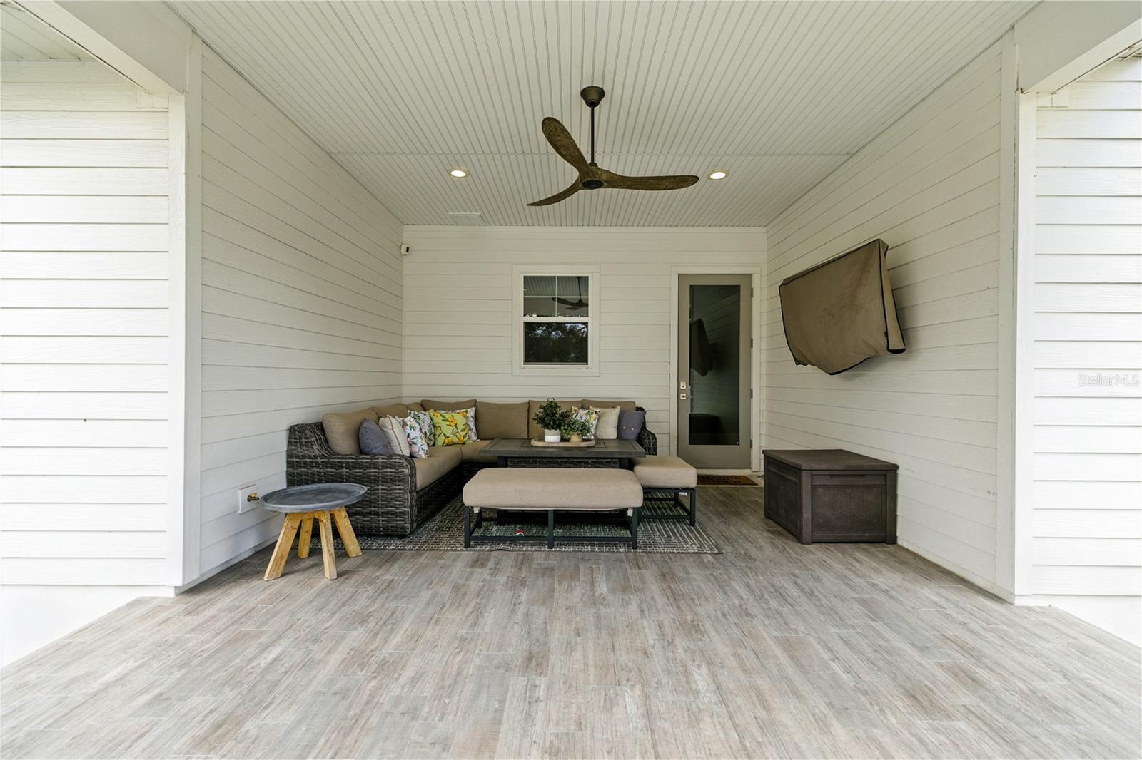 WOODFIELD XING - Residential