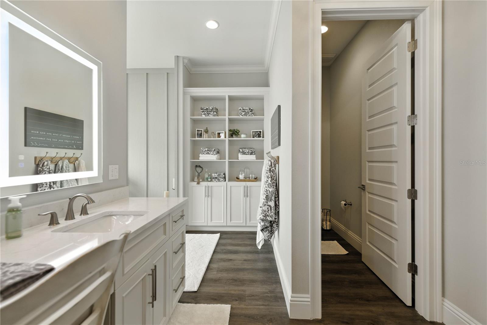 WOODFIELD XING - Residential