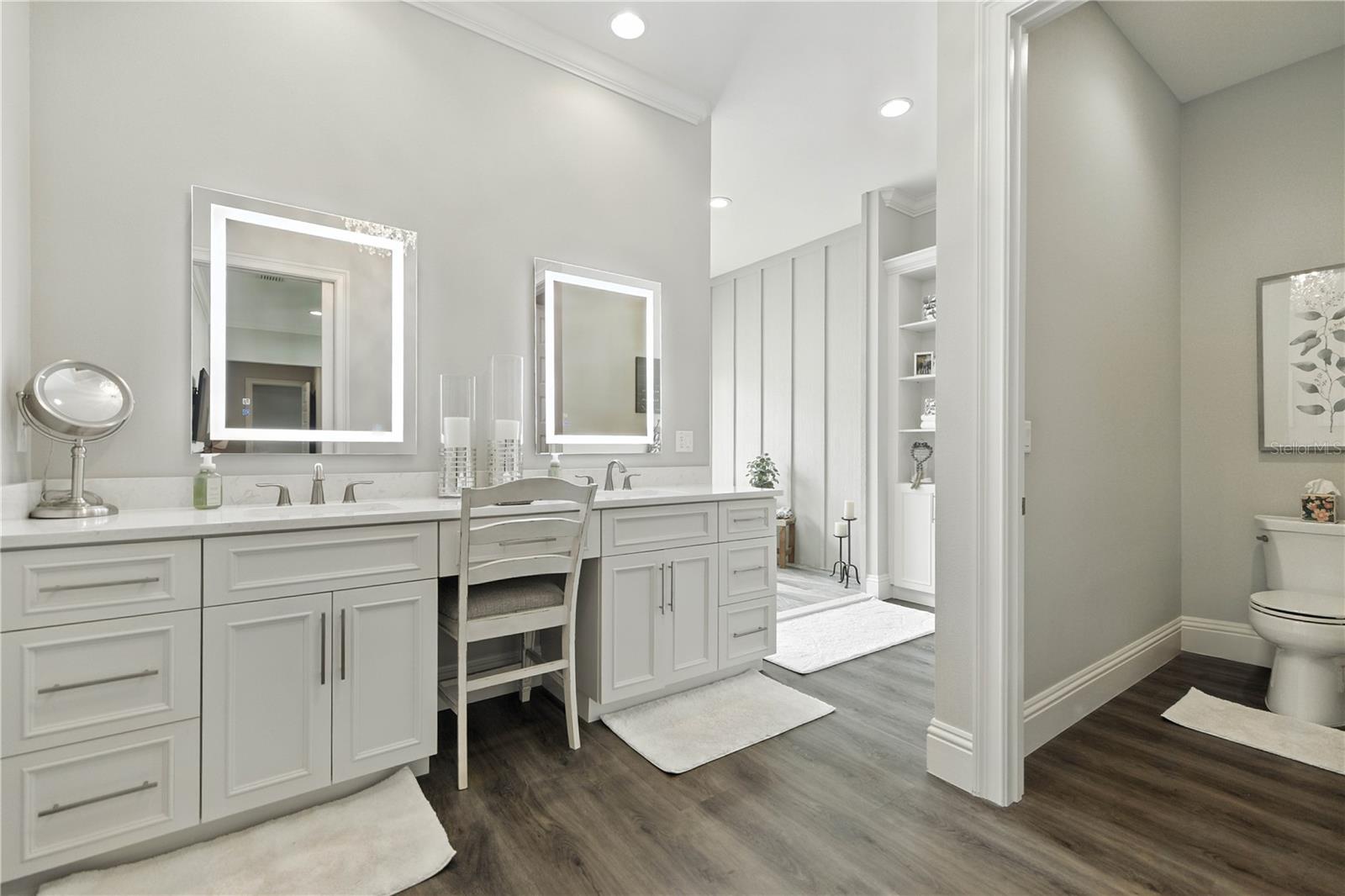 WOODFIELD XING - Residential