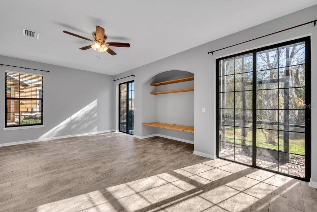 16431 KINGLETRIDGE AVENUE