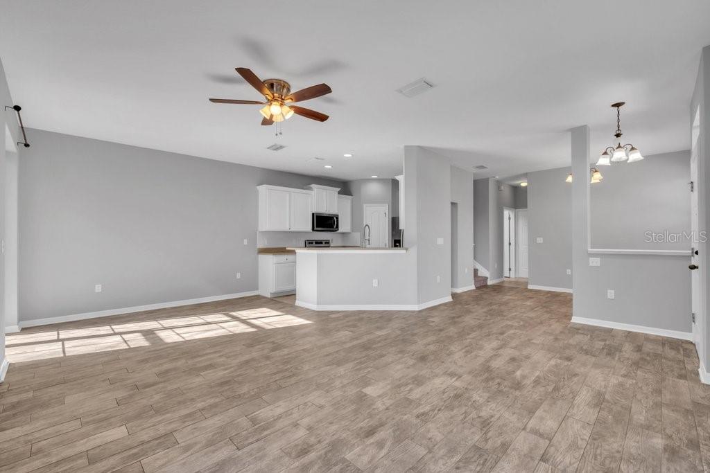 16431 KINGLETRIDGE AVENUE