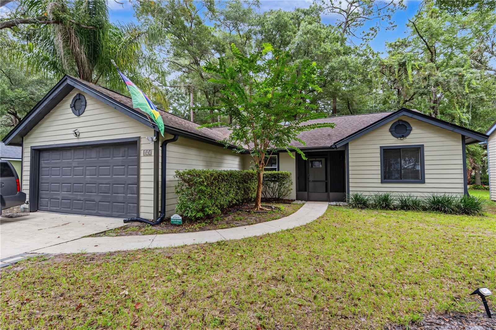 893 E TIMBERLAND TRAIL