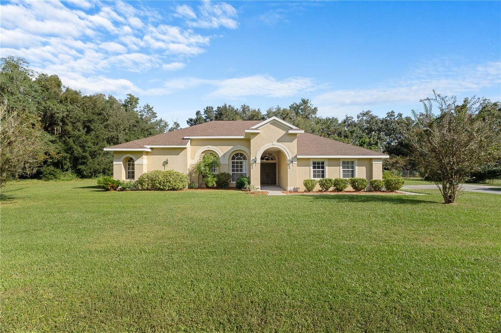 Photo of 24051 Martin Drive, Brooksville, FL 34601 (MLS # W7889957)