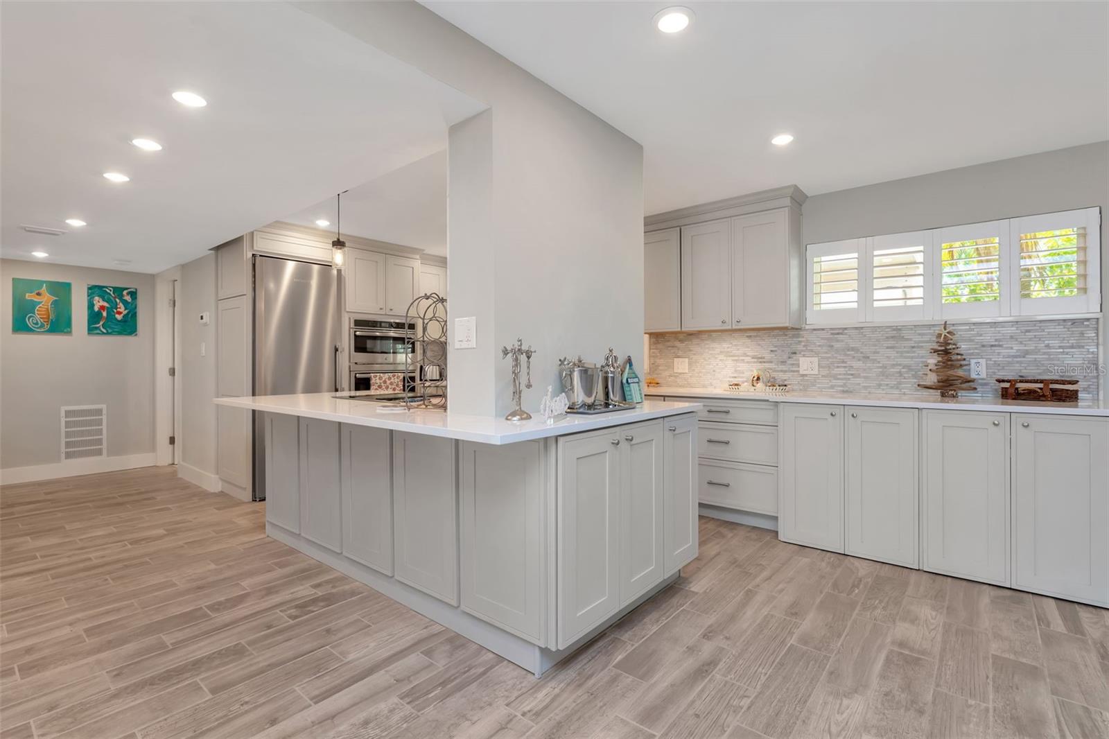 EDGEWATER ARMS 1ST CONDO - Residential