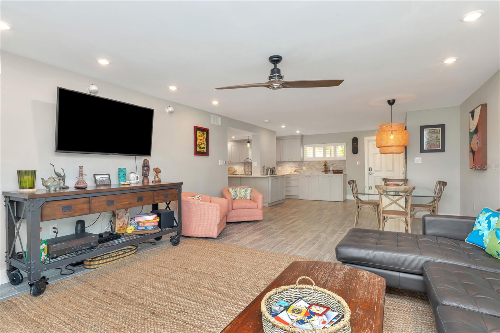 EDGEWATER ARMS 1ST CONDO - Residential