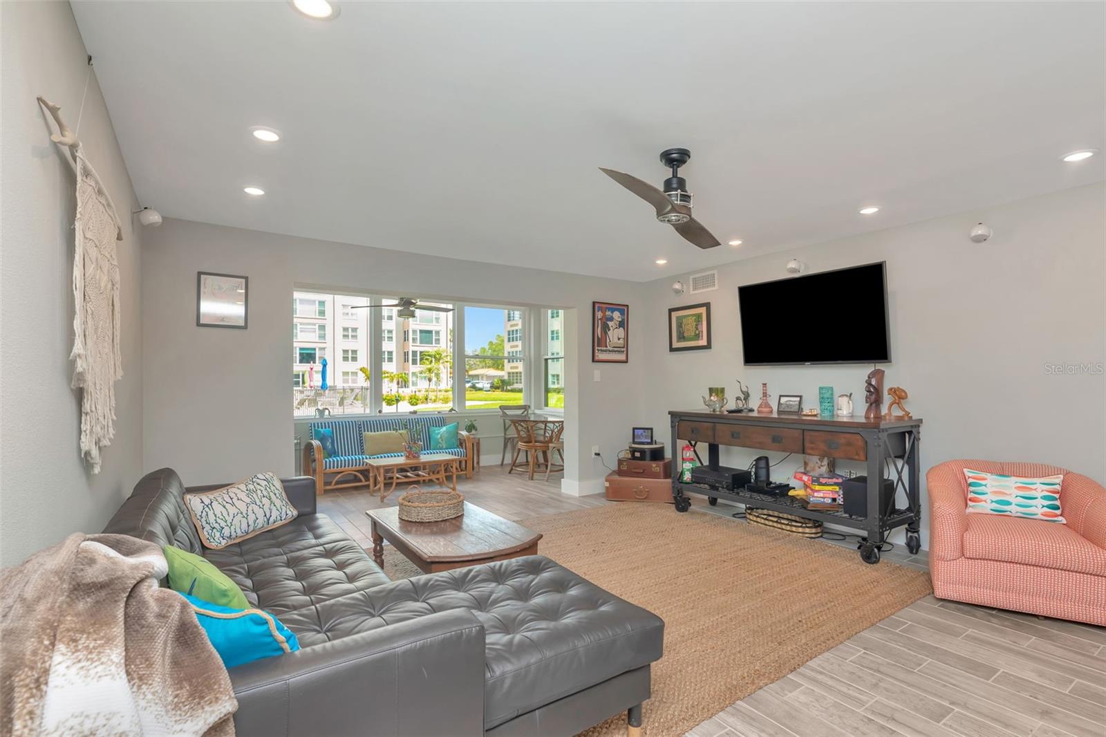 EDGEWATER ARMS 1ST CONDO - Residential