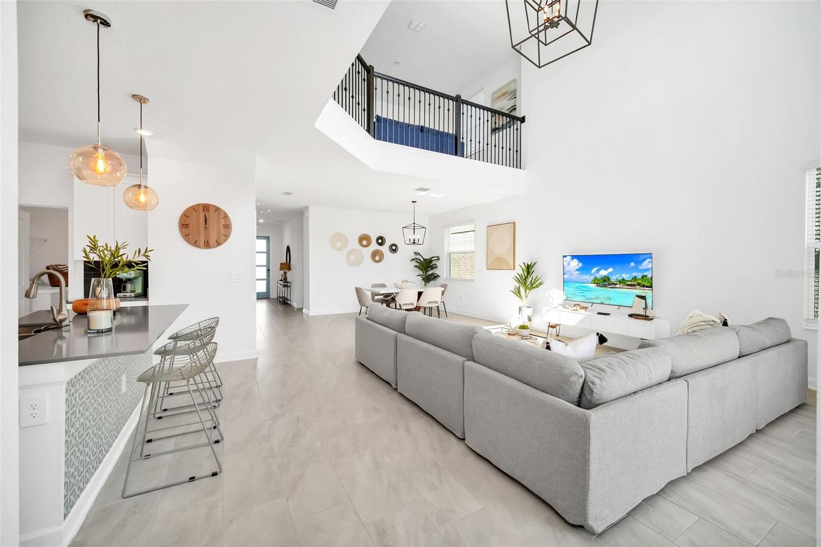 9175 SOMMERSET HILLS DRIVE
