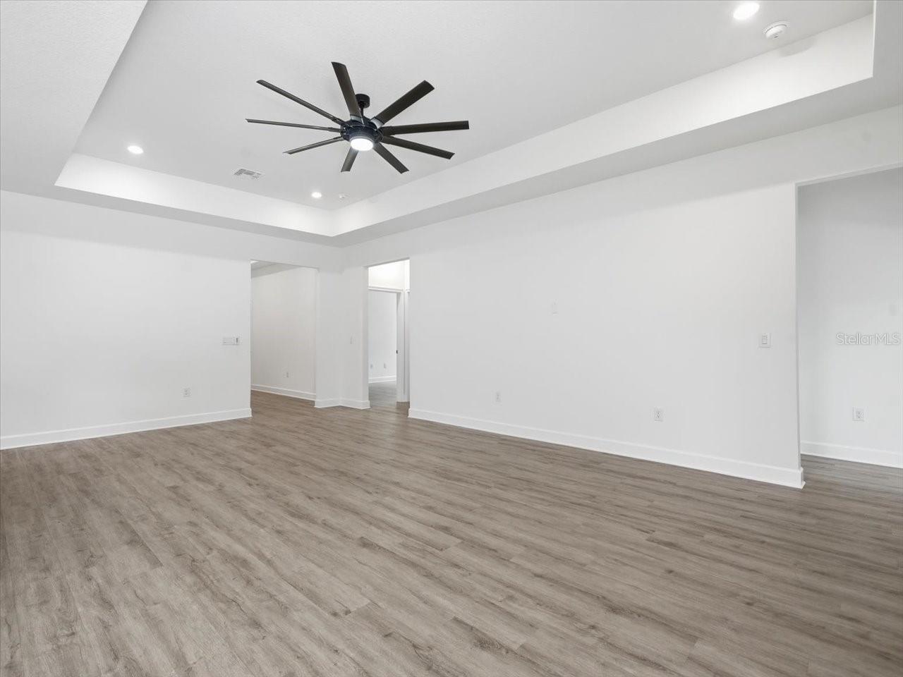 SPRING HILL - Residential