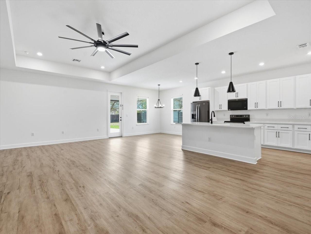 SPRING HILL - Residential