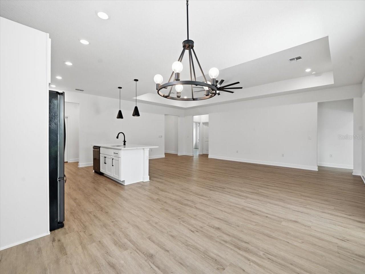 SPRING HILL - Residential