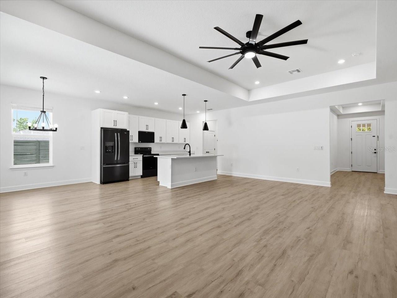 SPRING HILL - Residential