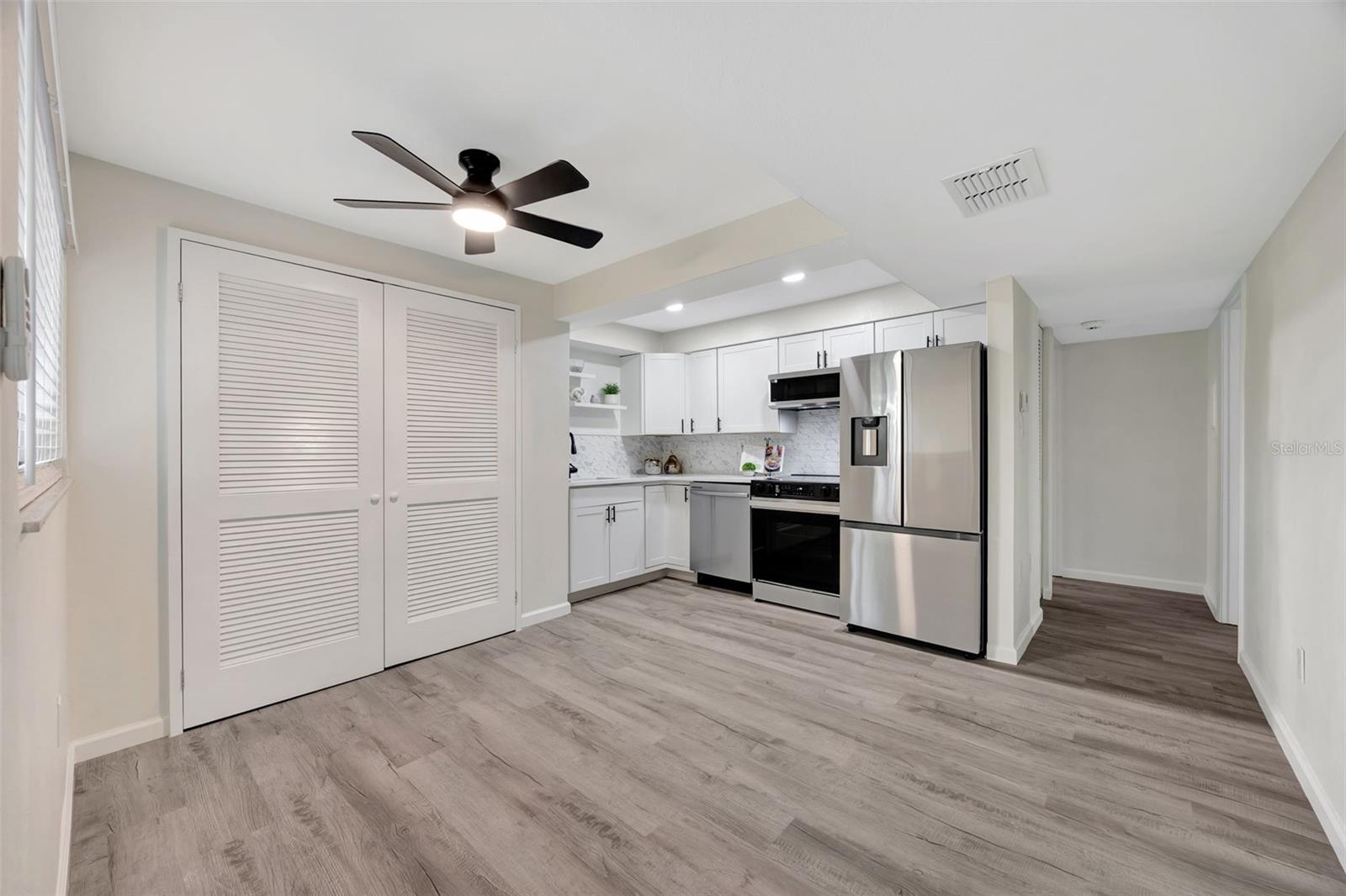 2121 WOOD STREET 124