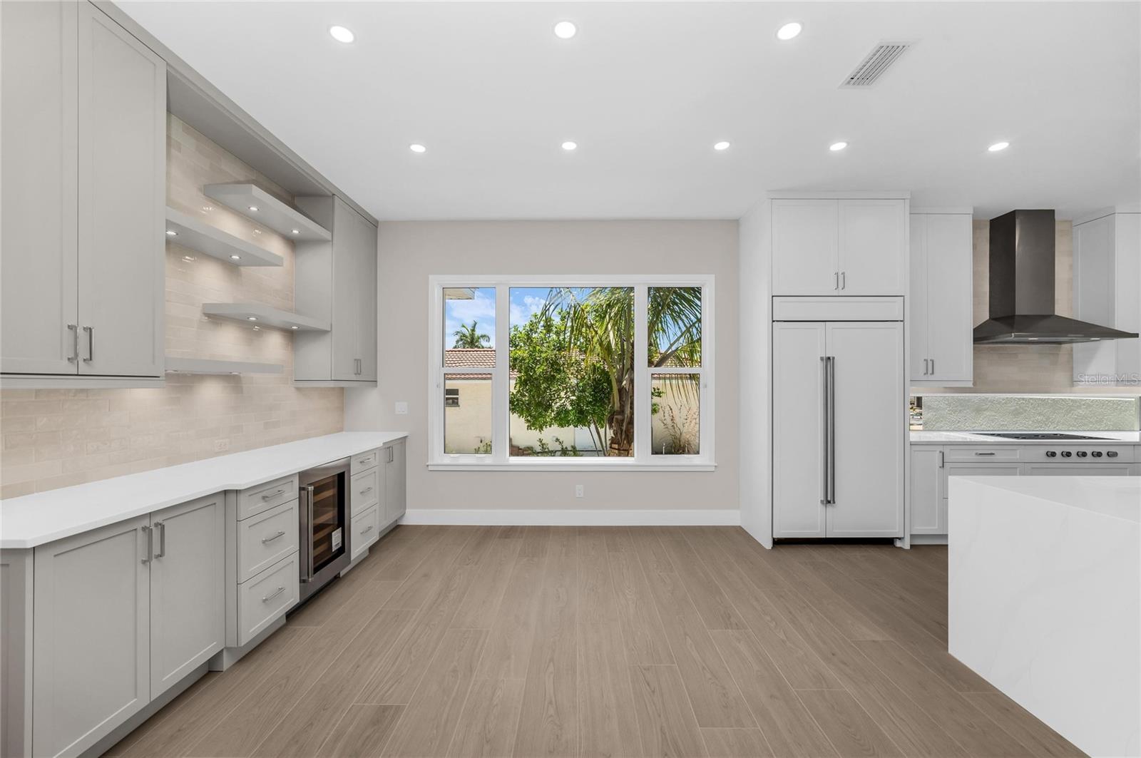 SARA SANDS - Residential