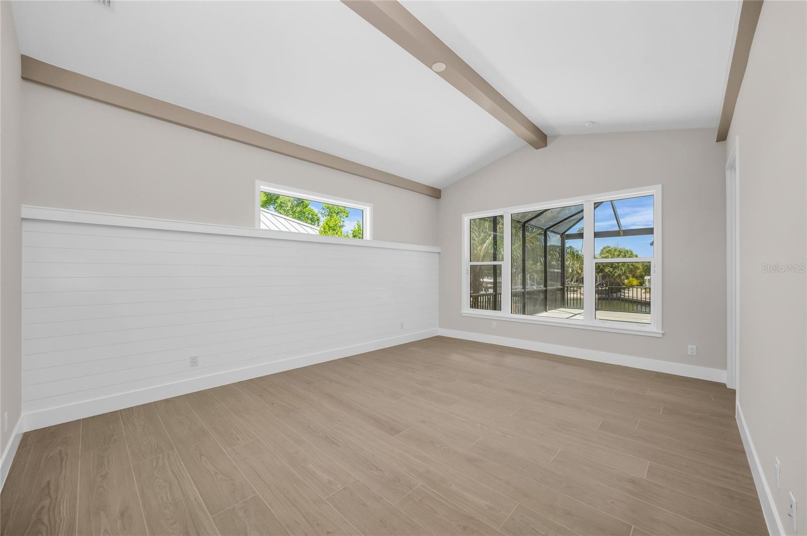 SARA SANDS - Residential